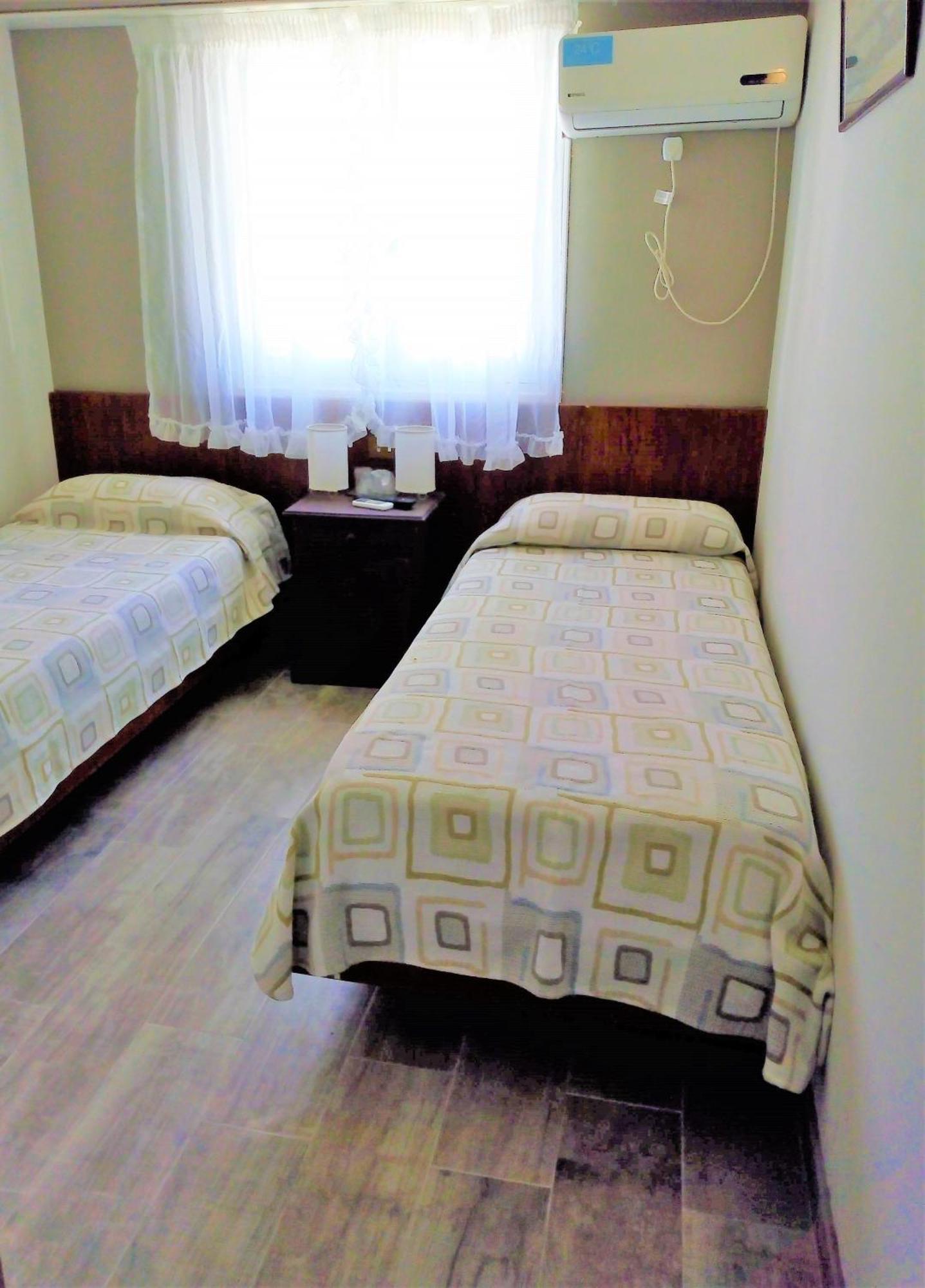 Hotel Tejas Rojas Villa Gesell Zimmer foto